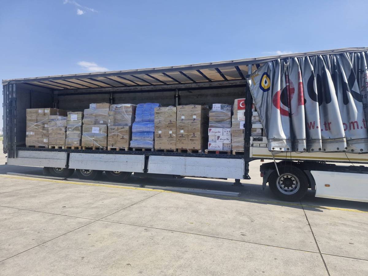 VENEZUELA'YA 16,4 TON İNSANİ YARDIM MALZEMESİ