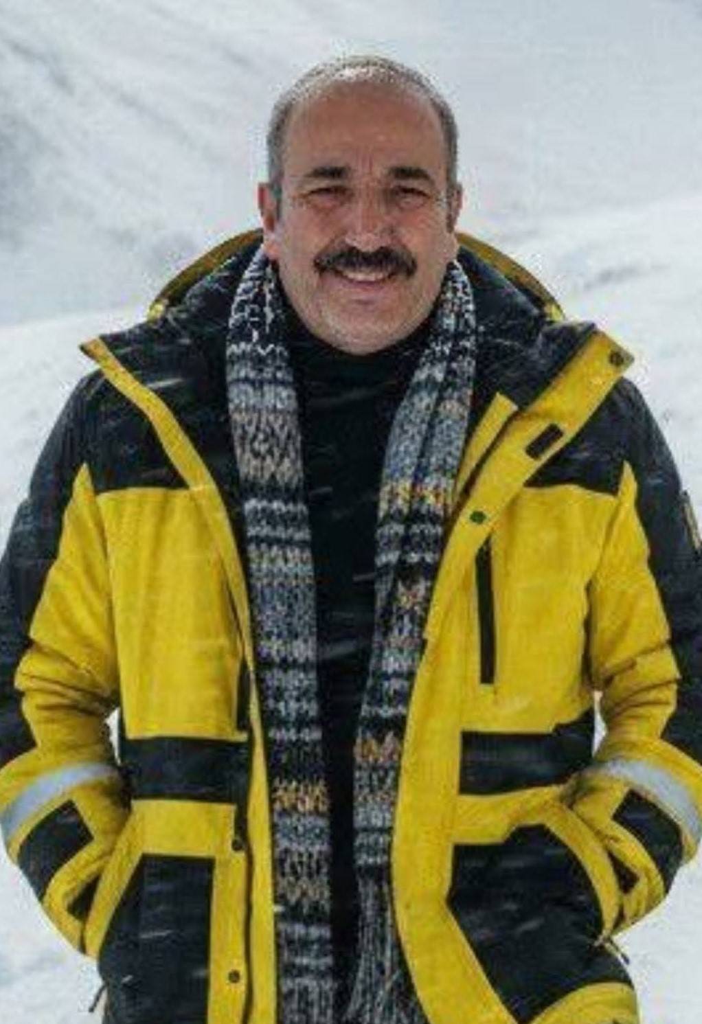 FECİ KAZADA HAYATINI KAYBEDEN AİLE YAN YANA TOPRAĞA VERİLDİ