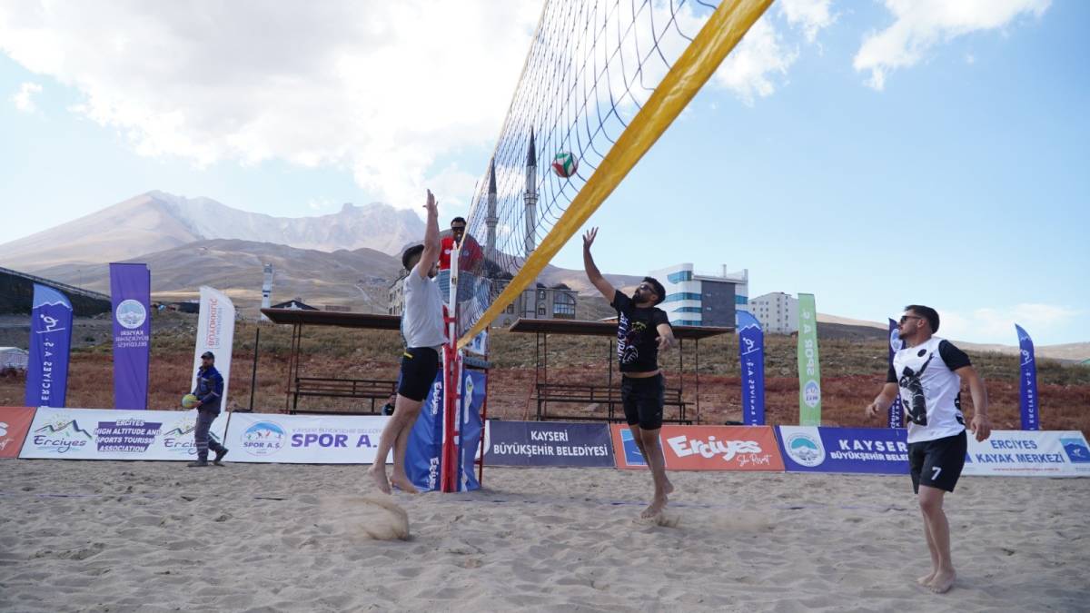 ERCİYES, VOLEYBOL TUTKUNLARINI BULUŞTURACAK