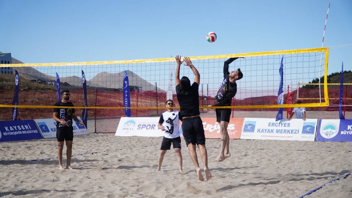 ERCİYES, VOLEYBOL TUTKUNLARINI BULUŞTURACAK