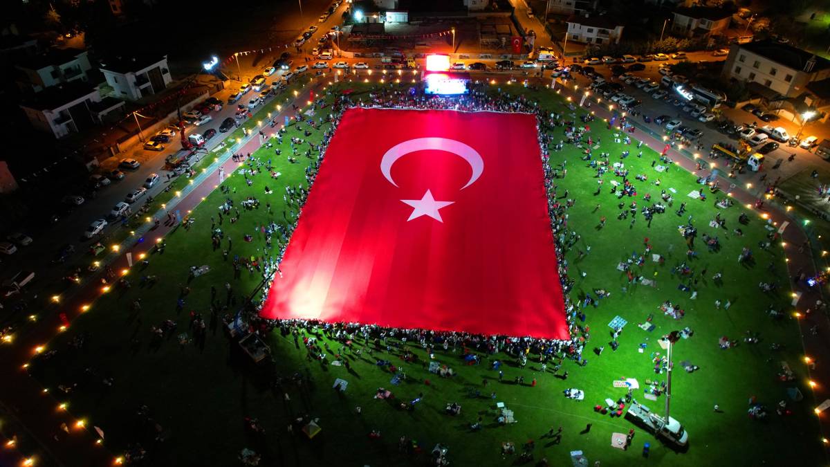EN BÜYÜK TÜRK BAYRAĞI YİNE TALAS’TA AÇILACAK
