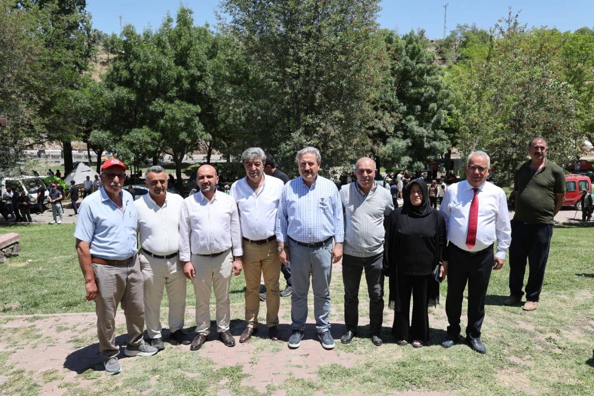 PİLAV ETKİNLİĞİ GÖNÜLLERİ BİR ARAYA GETİRDİ