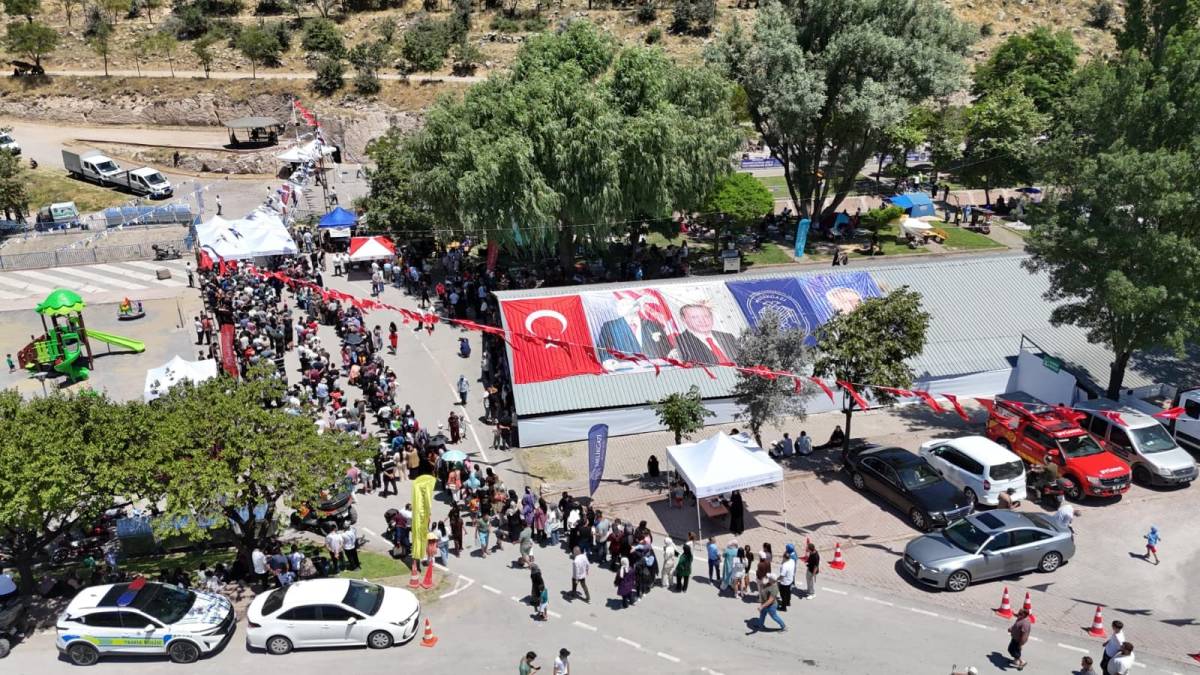 PİLAV ETKİNLİĞİ GÖNÜLLERİ BİR ARAYA GETİRDİ