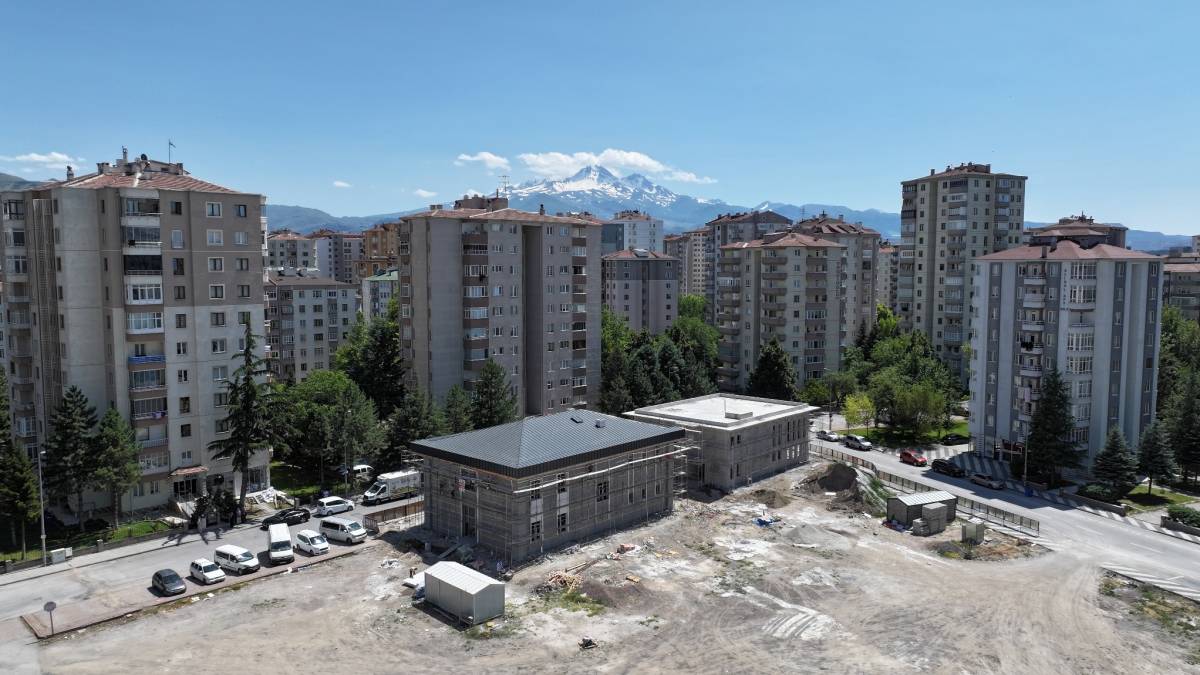 SİNAN KÜTÜPHANESİNDE SONA YAKLAŞILDI