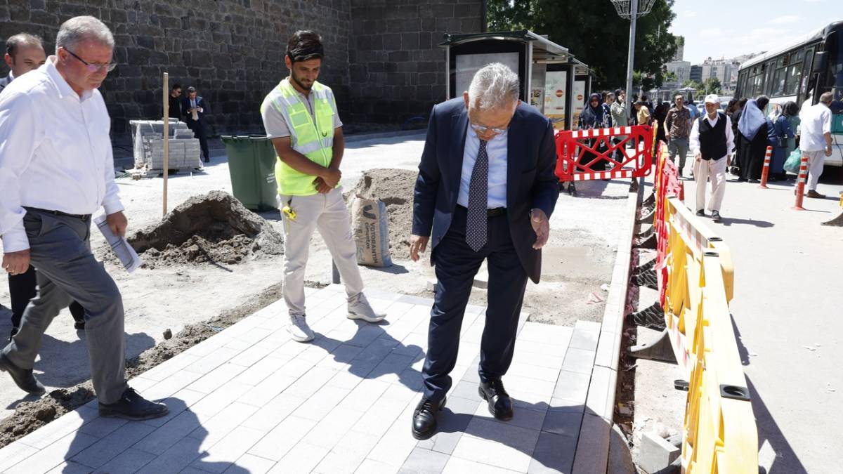 BÜYÜKKILIÇ'TAN CUMHURİYET MEYDANI'NDAKİ BÜYÜK DÖNÜŞÜME YAKIN TAKİP