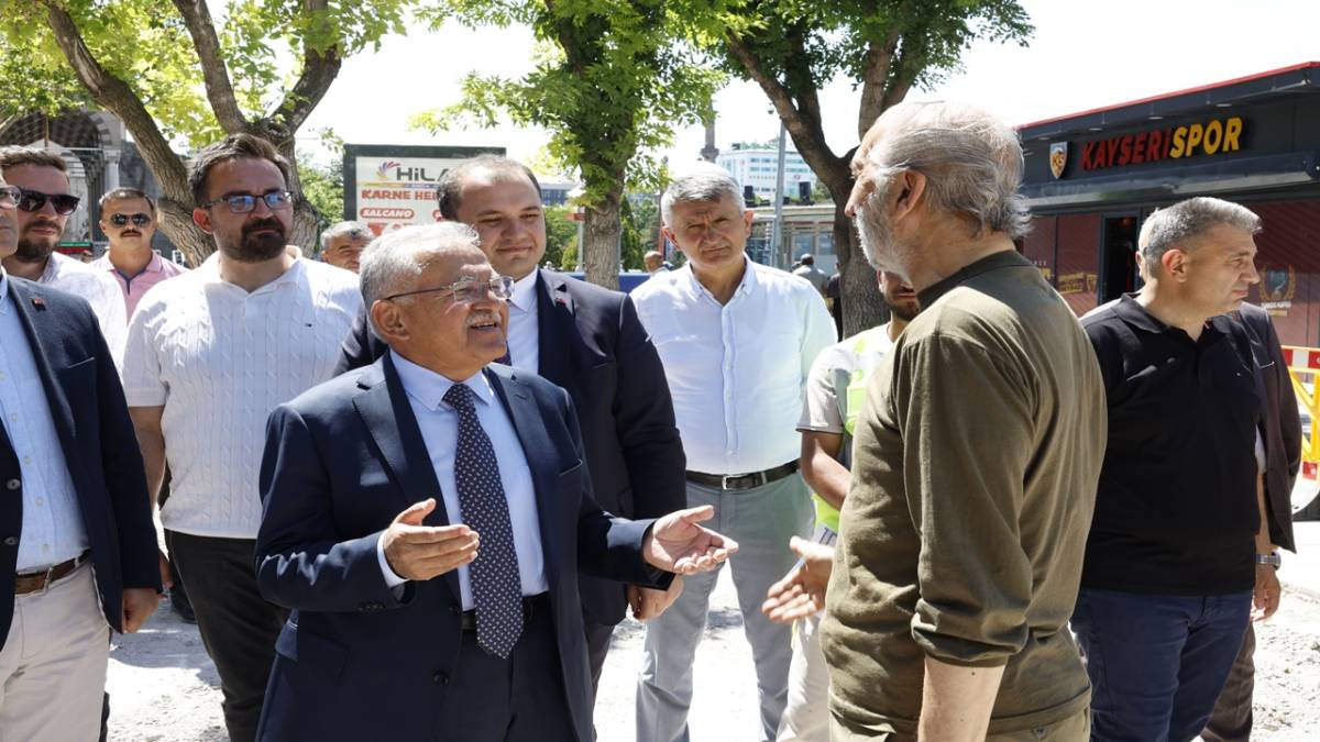 BÜYÜKKILIÇ'TAN CUMHURİYET MEYDANI'NDAKİ BÜYÜK DÖNÜŞÜME YAKIN TAKİP