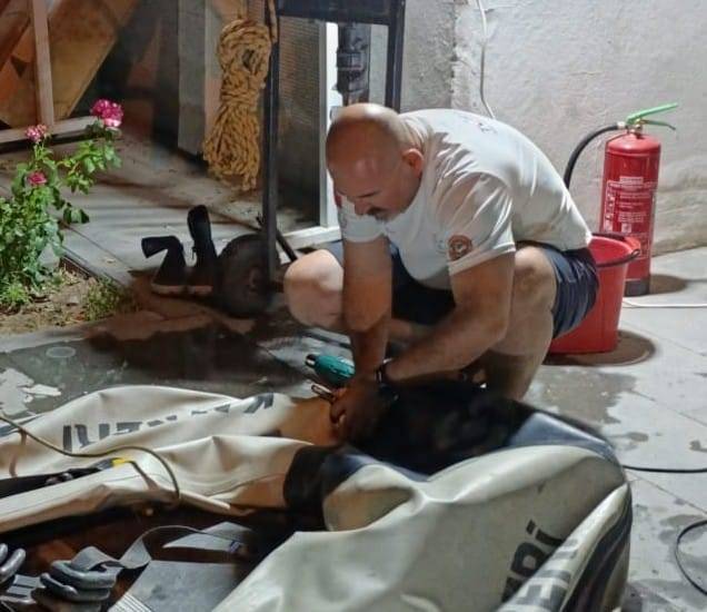 PATLAK VE YAMALI BOTLA KURTARMA ÇALIŞMALARI YAPIYOR