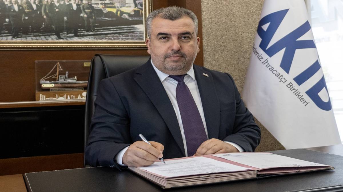 AKİB'DEN İLK YARIDA 9,68 MİLYAR DOLARLIK İHRACAT