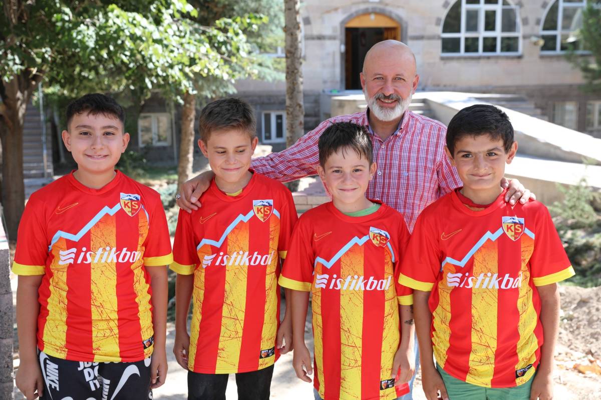 ÇOLAKBAYRAKDAR: “HER YENİ PARK, ŞEHRİMİZE KAZANDIRILAN YENİ BİR NEFESTİR”