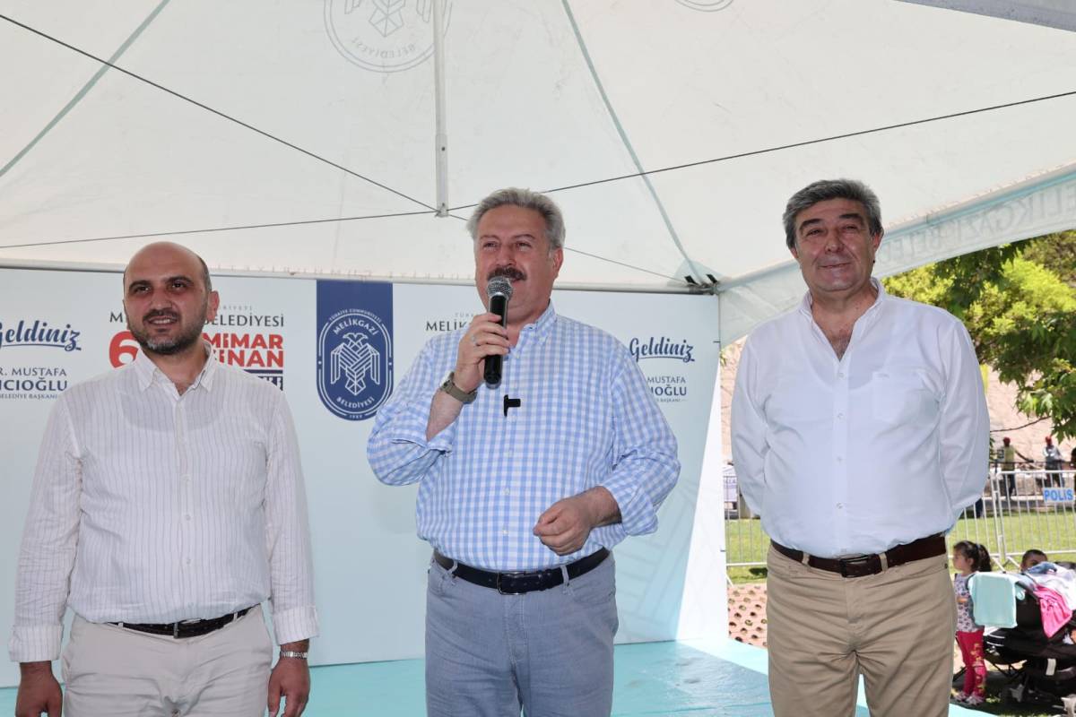 PİLAV ETKİNLİĞİ GÖNÜLLERİ BİR ARAYA GETİRDİ