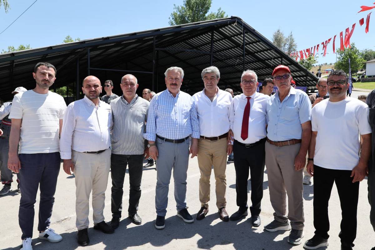PİLAV ETKİNLİĞİ GÖNÜLLERİ BİR ARAYA GETİRDİ